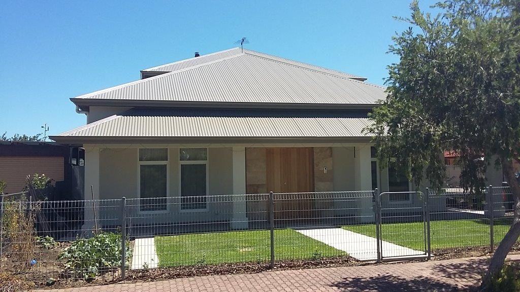 New Residence at Glenelg, Adelaide: Architect Grant Lucas